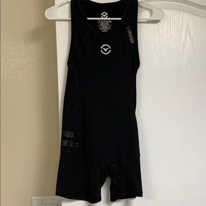 Virus Elevate V2 Singlet - Size Small